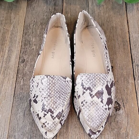 Madden girl Heather snakeskin print flats Size 7.5 - Picture 2 of 10
